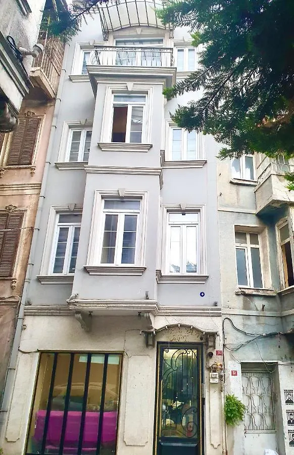 Cedar House Istanbul Hostel